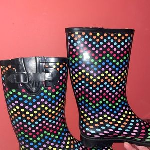 Rain boots size 9